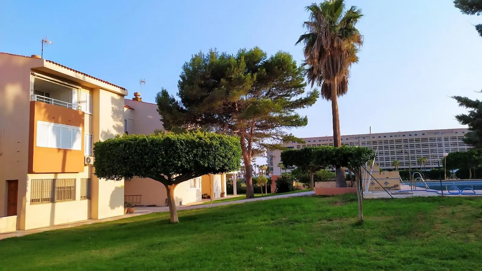 Atractivo Apartamento En La Playa Con Parking location